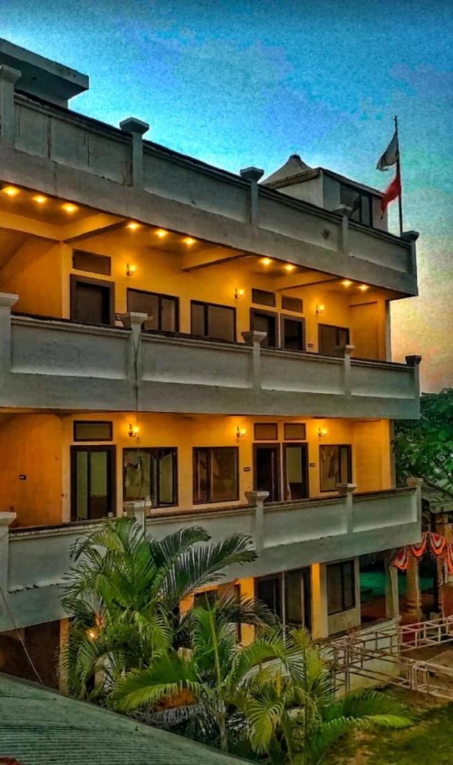 Hotel Malhotra Palace Ujjain Exterior foto